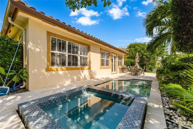 9820 S Miralago Way, Parkland, FL 33076