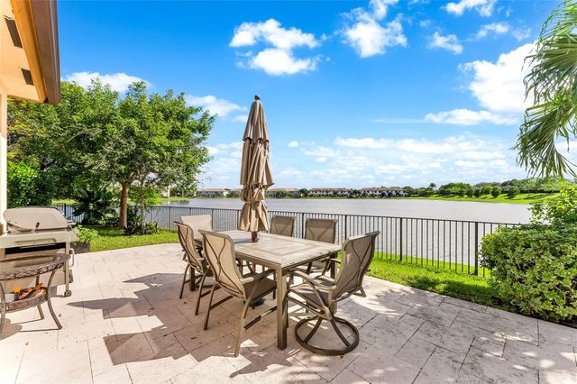 9820 S Miralago Way, Parkland, FL 33076