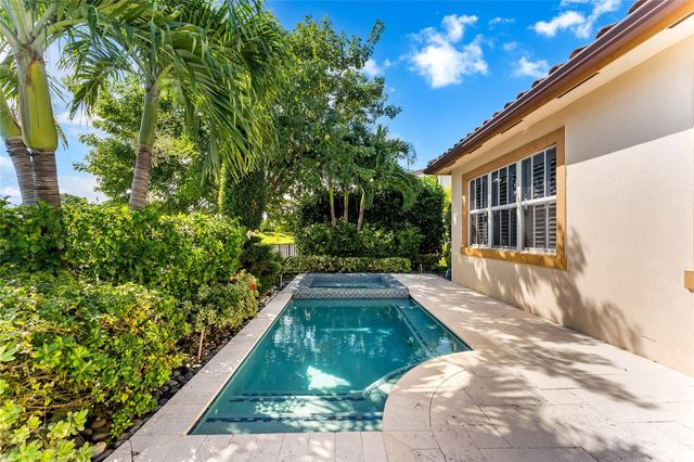 9820 S Miralago Way, Parkland, FL 33076