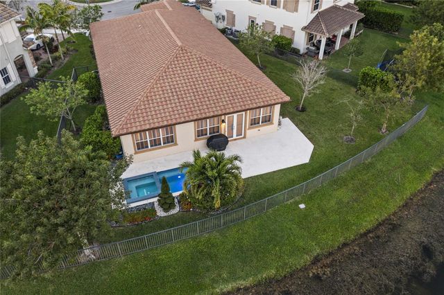 9820 S Miralago Way, Parkland, FL 33076