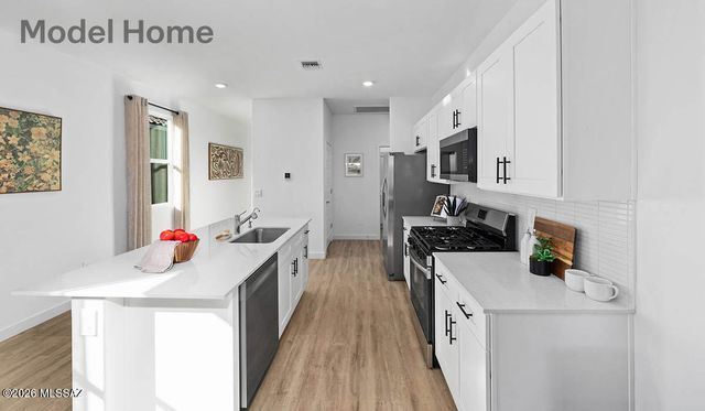 12325 E Morris Carson Drive, Vail, AZ 85641