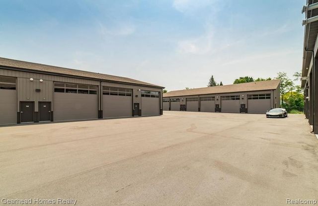 1641 Balian Road, Waterford, MI 48327