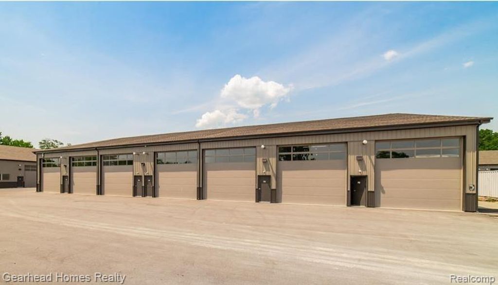 1641 Balian Road, Waterford, MI 48327