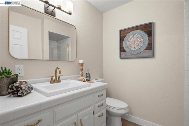 5613 Abington Ct, Newark, CA 94560