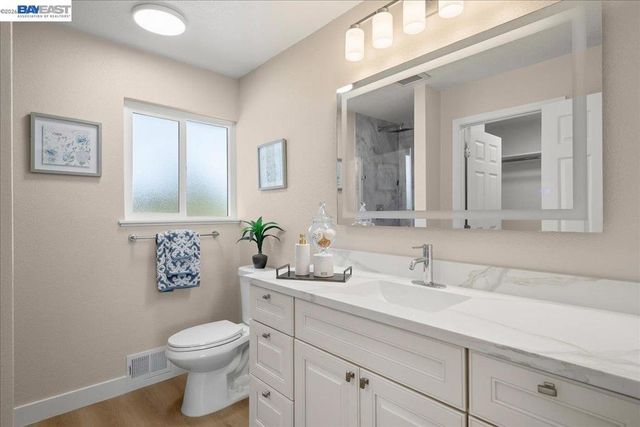5613 Abington Ct, Newark, CA 94560