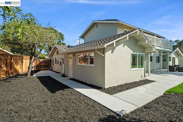 5613 Abington Ct, Newark, CA 94560