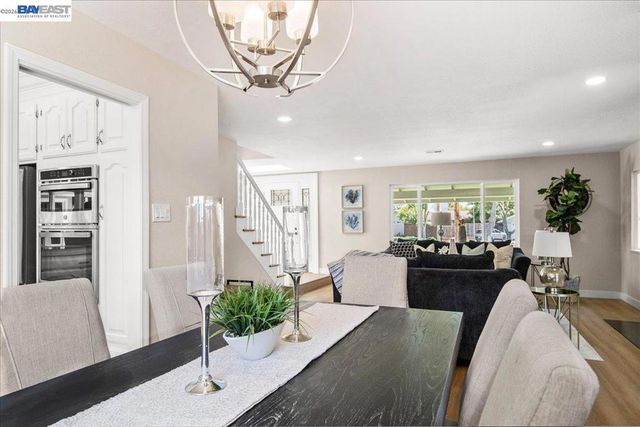 5613 Abington Ct, Newark, CA 94560