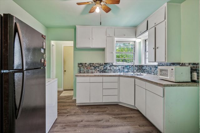 1611 Glen Avenue, Dallas, TX 75216