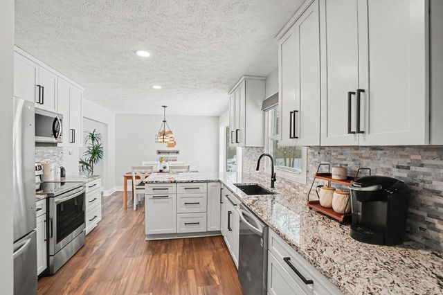 1187 Yorkshire Drive, Norton Shores City, MI 49441