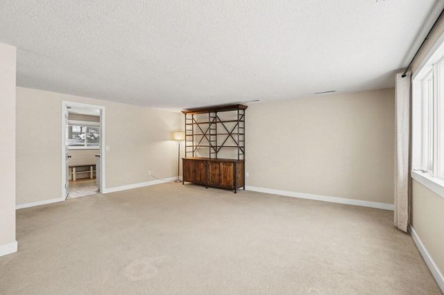 1187 Yorkshire Drive, Norton Shores City, MI 49441