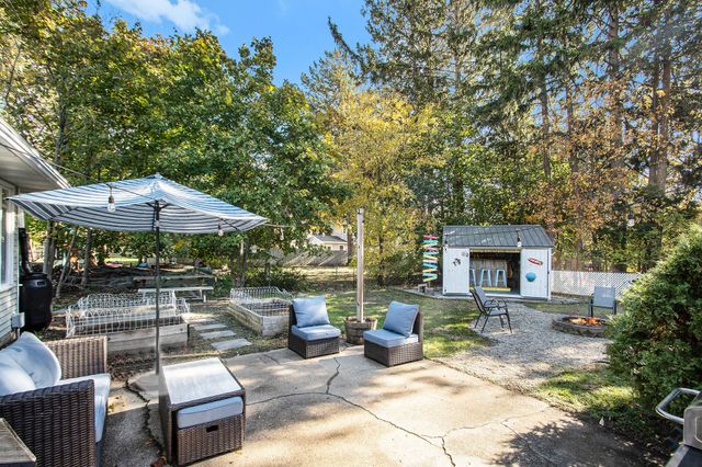 1187 Yorkshire Drive, Norton Shores City, MI 49441