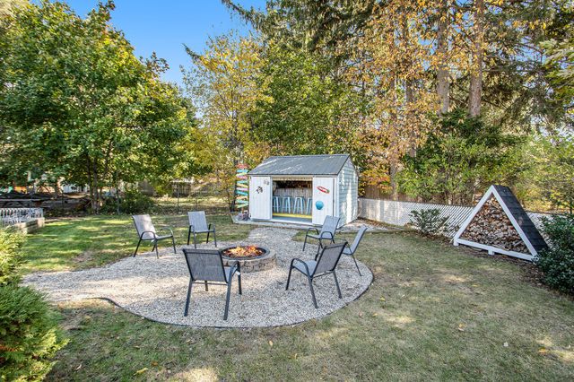 1187 Yorkshire Drive, Norton Shores City, MI 49441