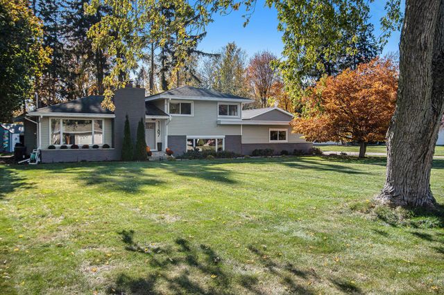 1187 Yorkshire Drive, Norton Shores City, MI 49441