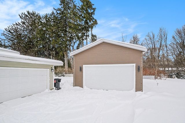 1187 Yorkshire Drive, Norton Shores City, MI 49441