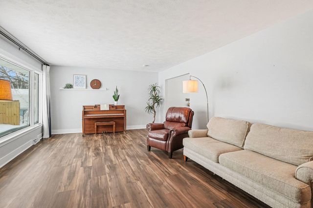 1187 Yorkshire Drive, Norton Shores City, MI 49441