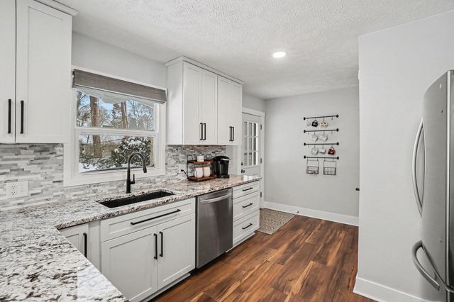 1187 Yorkshire Drive, Norton Shores City, MI 49441