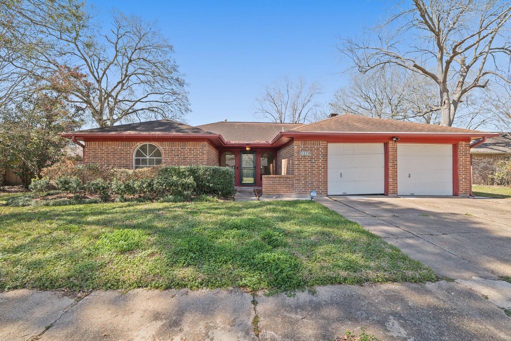 2310 Anthony Lane, Pearland, TX 77581