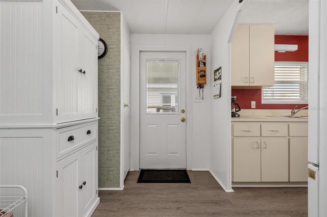 511 CRAMPTON LANE, North Fort Myers, FL 33903