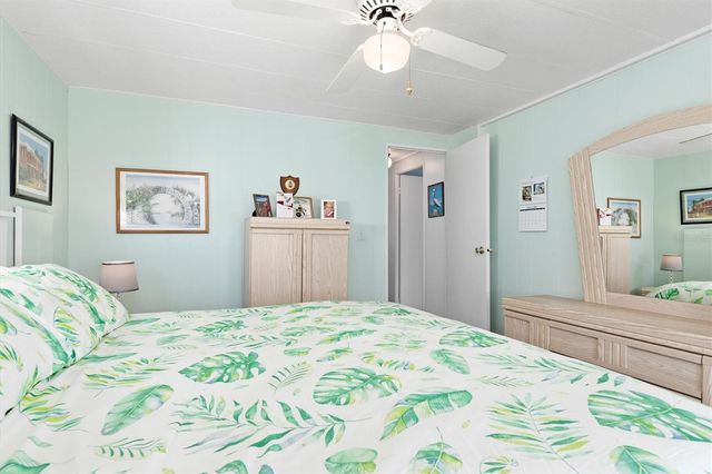 511 CRAMPTON LANE, North Fort Myers, FL 33903