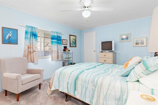 511 CRAMPTON LANE, North Fort Myers, FL 33903