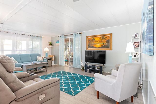 511 CRAMPTON LANE, North Fort Myers, FL 33903