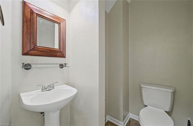 114 Bluff TER, Newport News, VA 23602