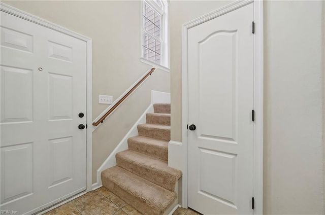 114 Bluff TER, Newport News, VA 23602