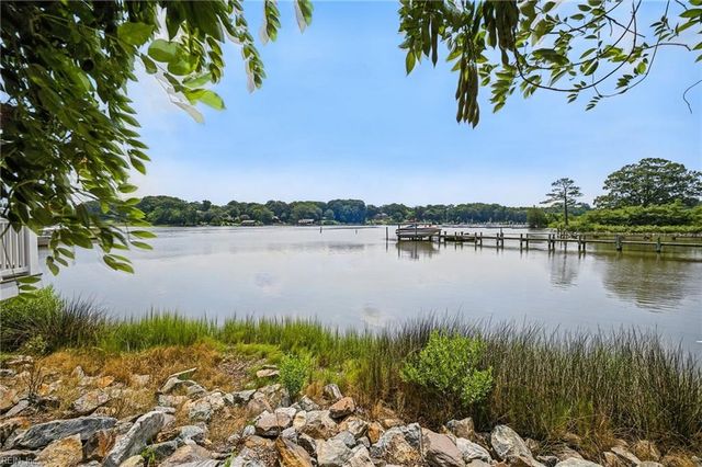 114 Bluff TER, Newport News, VA 23602