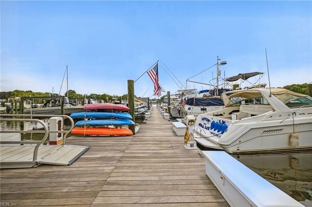 114 Bluff TER, Newport News, VA 23602