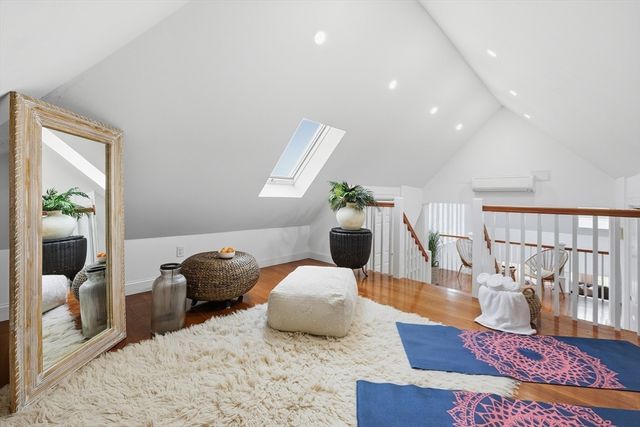 6 Lynbrook Rd, Southborough, MA 01772