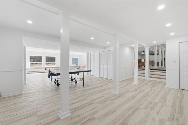 6 Lynbrook Rd, Southborough, MA 01772