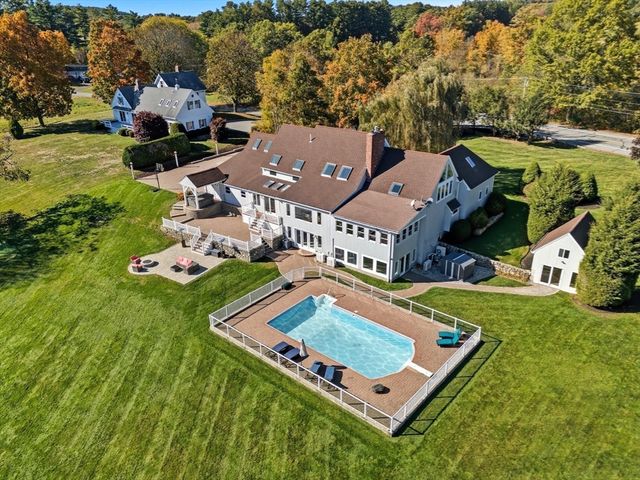 6 Lynbrook Rd, Southborough, MA 01772