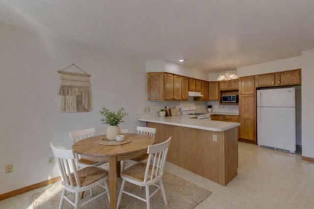 2626 41st Place, Highland, IN 46322