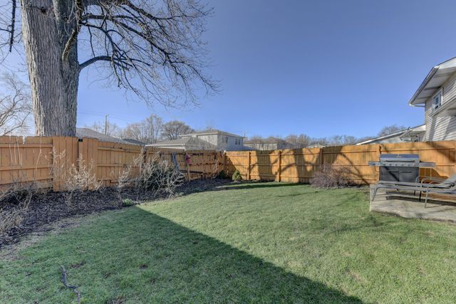 2626 41st Place, Highland, IN 46322