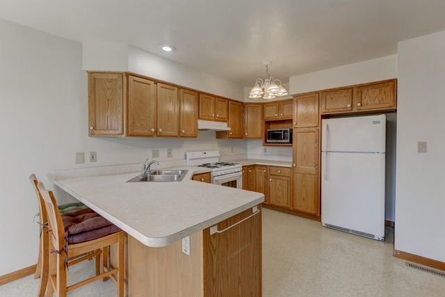 2626 41st Place, Highland, IN 46322