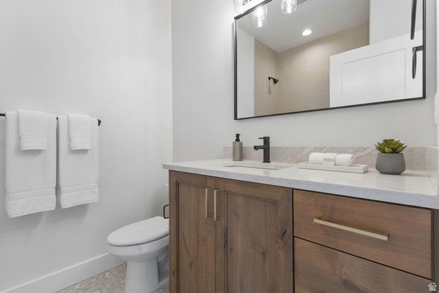 638 E MOUNTAIN RD, North Ogden, UT 84414