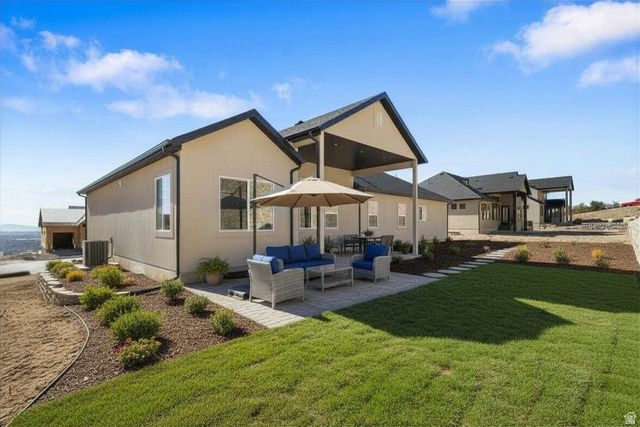 638 E MOUNTAIN RD, North Ogden, UT 84414