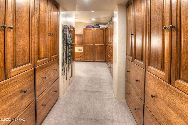 3033 N Pantano Road, Tucson, AZ 85750