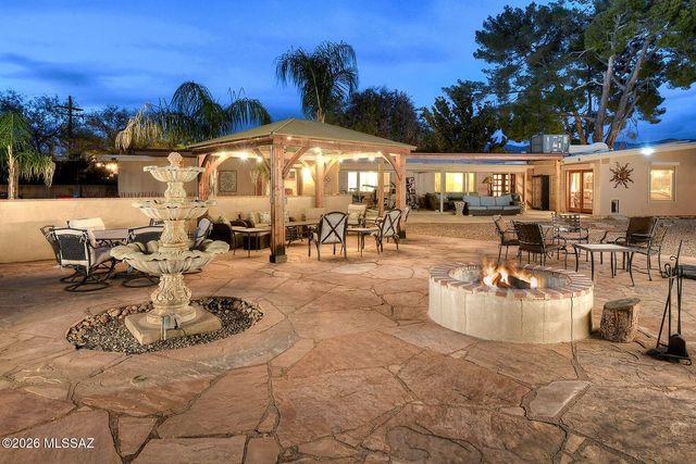 3033 N Pantano Road, Tucson, AZ 85750