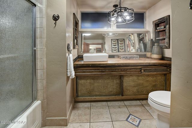 3033 N Pantano Road, Tucson, AZ 85750