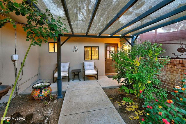 3033 N Pantano Road, Tucson, AZ 85750