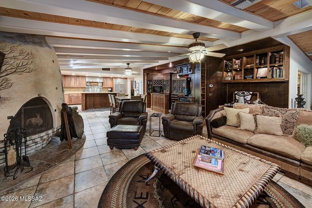 3033 N Pantano Road, Tucson, AZ 85750