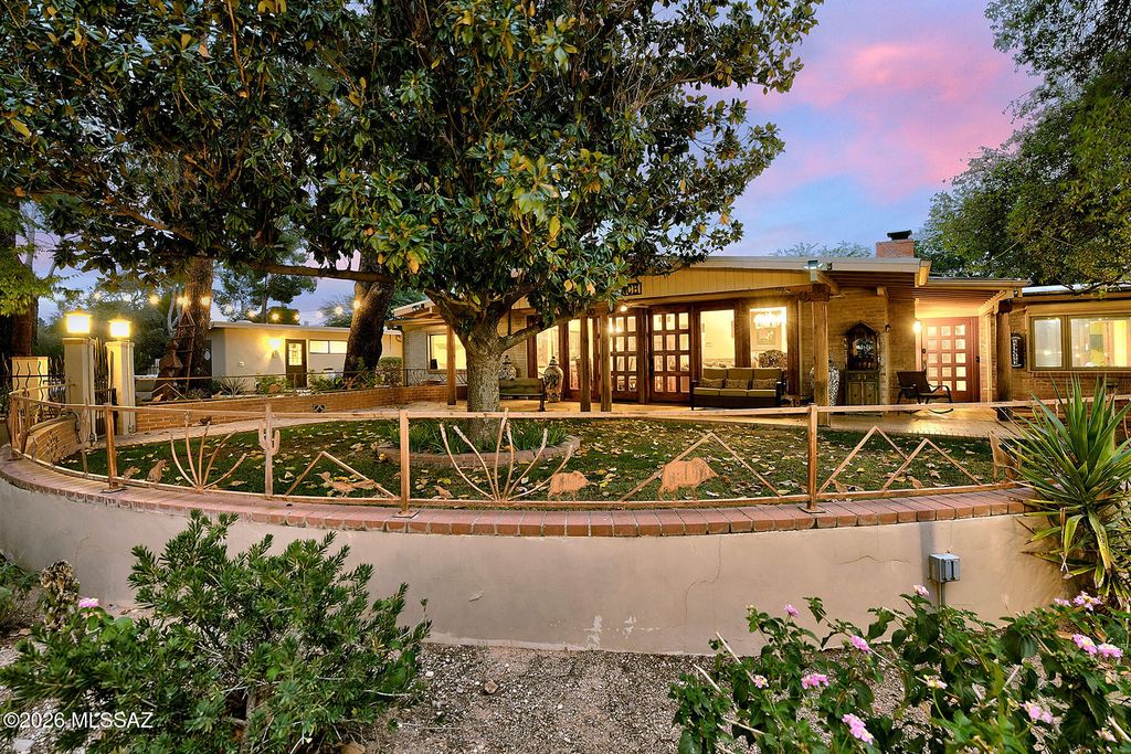 3033 N Pantano Road, Tucson, AZ 85750