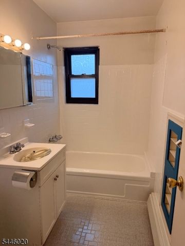 401 Highway22B33U8 H, North Plainfield Boro, NJ 07060