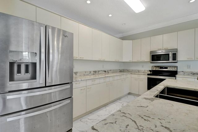 9960 Woodworth Court, Wellington, FL 33414