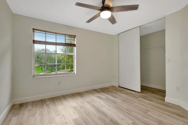 9960 Woodworth Court, Wellington, FL 33414