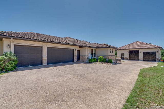 1253 Via Principale, New Braunfels, TX 78132