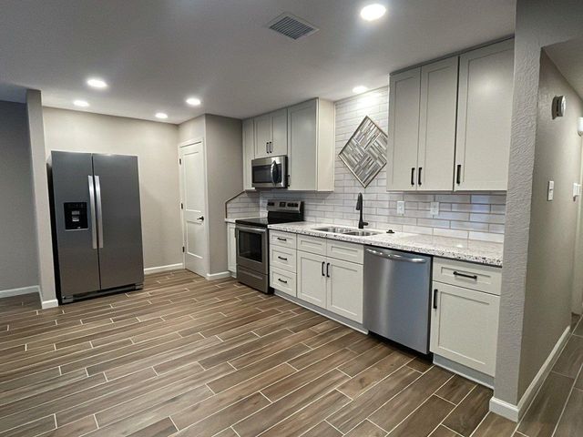 14777 Wunderlich Drive 1903, Houston, TX 77069
