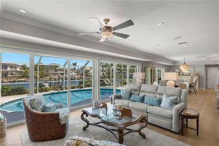 1674 Sabal Palm DR, Sanibel, FL 33957