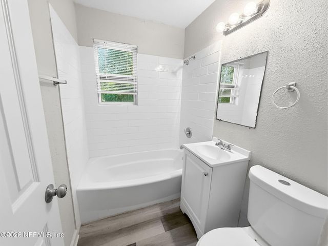 4823 DONNYBROOK Avenue, Jacksonville, FL 32208